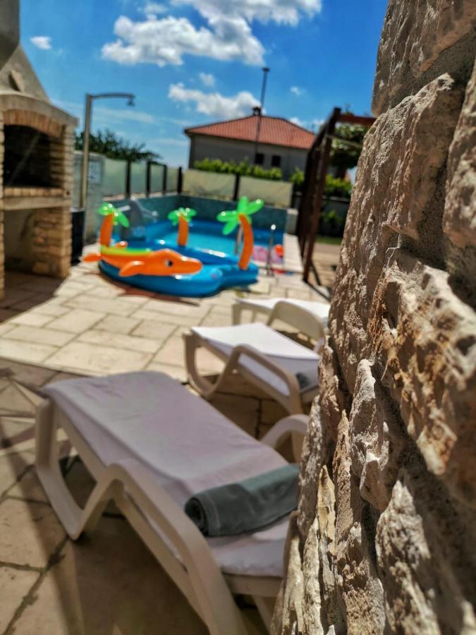 Luxury Apartment Alba With Pool Kanfanar Extérieur photo