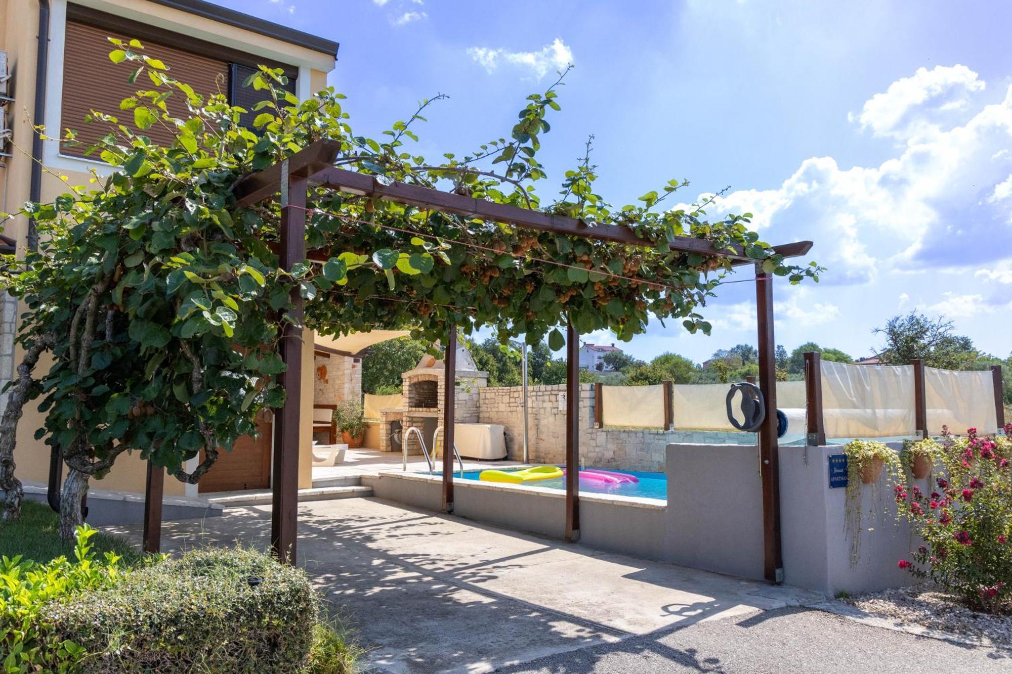 Luxury Apartment Alba With Pool Kanfanar Extérieur photo